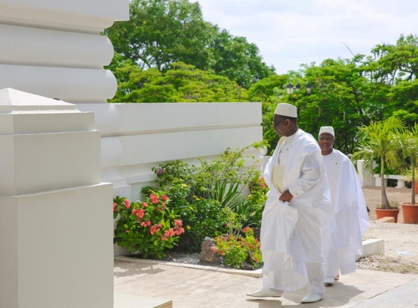 Photos:Macky Sall et son homme de confiance passent Tabaski ensemble au Palais Photos:Macky Sall et son homme de confiance passent Tabaski ensemble au Palais