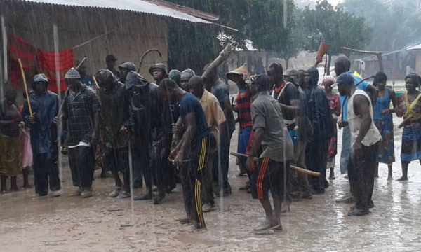 Casamance: Les guerriers dansent sous la pluie aussi ! Casamance: Les guerriers dansent sous la pluie aussi !