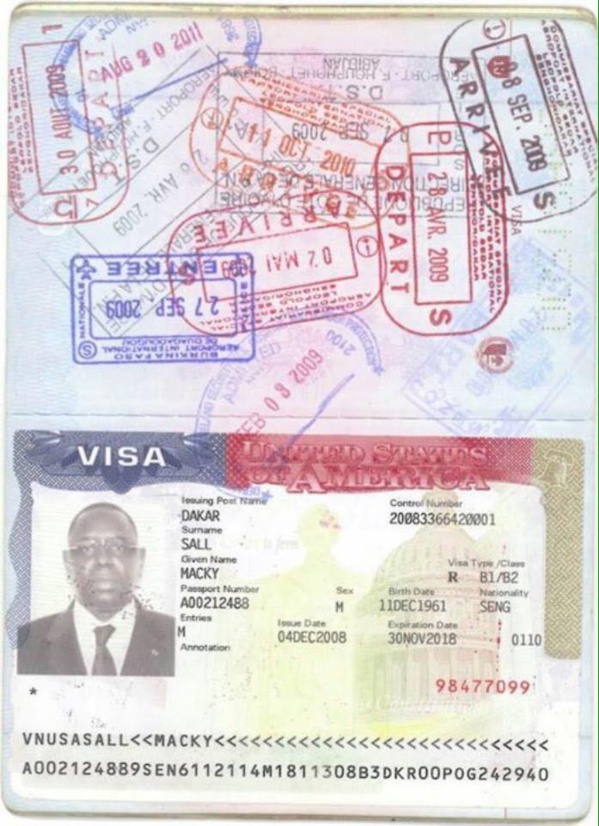 Double nationalité- Macky Sall dément et publie son passeport:« Un citoyen américain ne demande pas de visa pour se rendre dans son propre pays » Double nationalité- Macky Sall dément et publie son passeport:« Un citoyen américain ne demande pas de visa pour se rendre dans son propre pays »