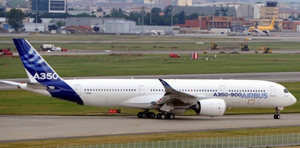 Exclusif: Le petit frère du président Macky Sall va lancer une nouvelle compagnie Exclusif: Le petit frère du président Macky Sall va lancer une nouvelle compagnie