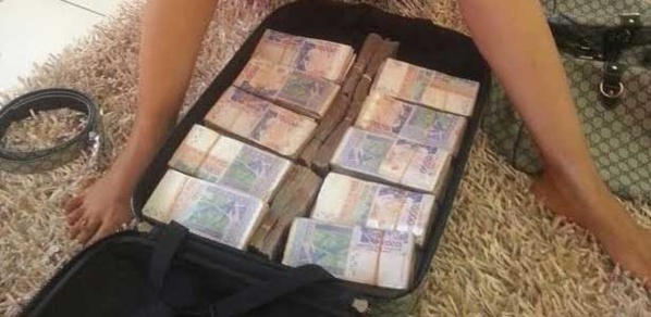 Un adolescent 14 ans vole 27 millions F CFA à son père et séjourne dans de luxueux hôtels Un adolescent 14 ans vole 27 millions F CFA à son père et séjourne dans de luxueux hôtels