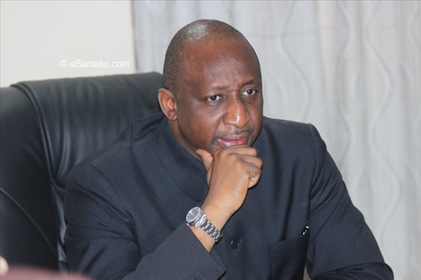 Mali : le ministre de la Défense limogé après la prise d’une ville par des jihadistes Mali : le ministre de la Défense limogé après la prise d’une ville par des jihadistes