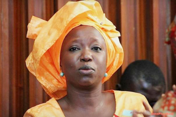 L’aveu du ministre de la fonction publique sur le vrai motif de la révocation de Ousmane Sonko L’aveu du ministre de la fonction publique sur le vrai motif de la révocation de Ousmane Sonko