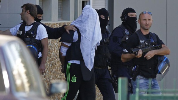 France: une mère de famille décapitée par son fils de 25 ans France: une mère de famille décapitée par son fils de 25 ans