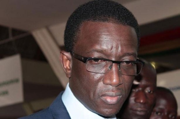 Sénégal: Le ministre des finances accusé de blanchiment d'argent et fraudes fiscales Sénégal: Le ministre des finances accusé de blanchiment d'argent et fraudes fiscales