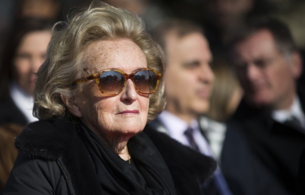 Après son mari, Bernadette Chirac hospitalisée aussi à Paris Après son mari, Bernadette Chirac hospitalisée aussi à Paris