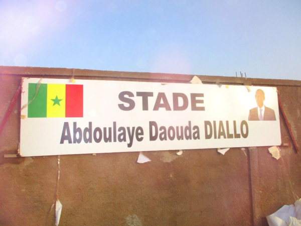 Abdoulaye Daouda DIALLO baptise le stade de la commune de Boké Dialloubé à son nom: les populations s’insurgent Abdoulaye Daouda DIALLO baptise le stade de la commune de Boké Dialloubé à son nom: les populations s’insurgent