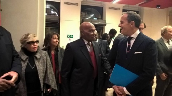 A Paris: Me Wade fait le « buzz » et « brûle » le PSE