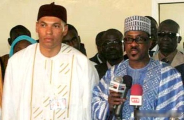 Karim Wade se signale à Touba Karim Wade se signale à Touba