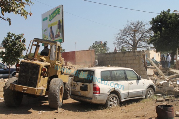 A compter du 30 novembre 2016, tous les véhicules en stationnement ou en réparation sur l'ancienne piste seront démolis