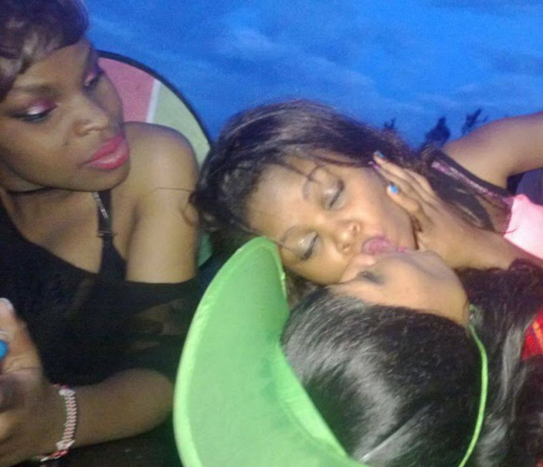 Insolite: 16 lesbiennes surprises en pleine action dans une prison de Yaoundé…