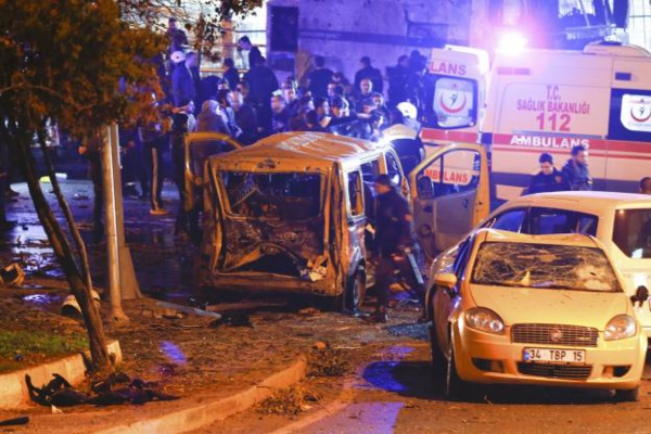 Urgent: Explosion au stade du Besiktas Istanbul, au moins 20 policiers blessés