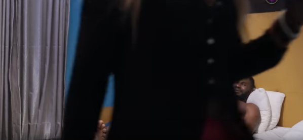 Scandale: Une vidéo de Dj Araf avec la femme d'un chanteur Malien, circulent sur WhatsAp Scandale: Une vidéo de Dj Araf avec la femme d'un chanteur Malien, circulent sur WhatsAp