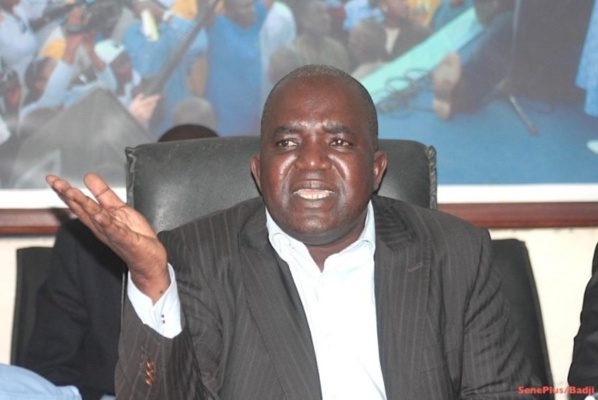 Les députés de la diaspora : une arnaque politique (Par Oumar Sarr) Les députés de la diaspora : une arnaque politique (Par Oumar Sarr)