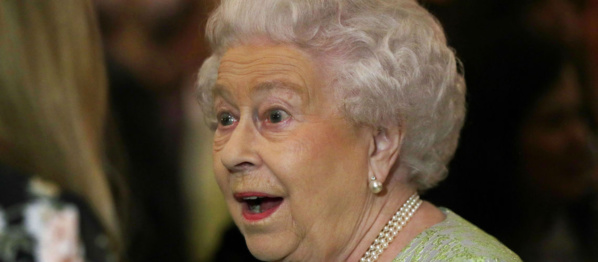 La Reine d'Angleterre "a failli être tuée" par son garde du corps La Reine d'Angleterre "a failli être tuée" par son garde du corps