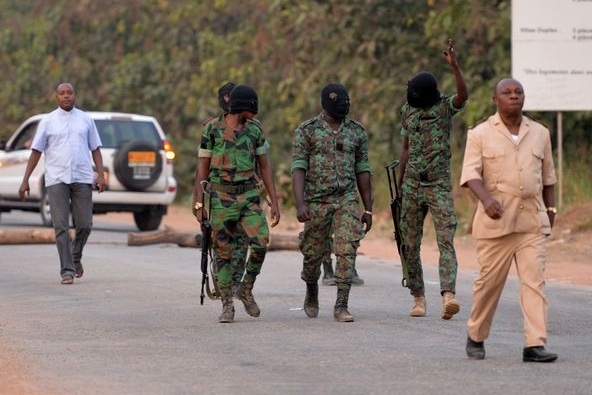 Dernière minute: des tirs dans le plus grand camp militaire d’Abidjan