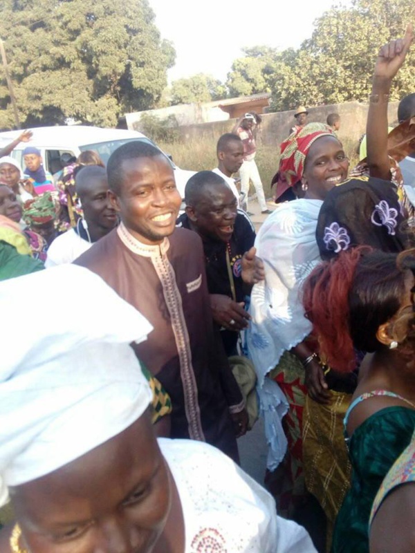 En direct du meeting du mouvement "Macky 17-19"  à Ziguinchor