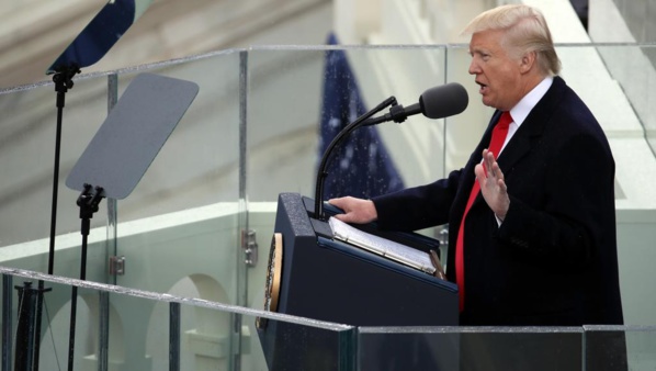 Donald Trump promet de rendre à l'Amérique «sa force», «sa richesse», «sa fierté», sa «grandeur» Donald Trump promet de rendre à l'Amérique «sa force», «sa richesse», «sa fierté», sa «grandeur»