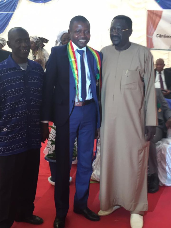 Dr ibrahima Mendy, décoré au grade du Chevalier du Mérite par le Président Macky Sall... Dr ibrahima Mendy, décoré au grade du Chevalier du Mérite par le Président Macky Sall...