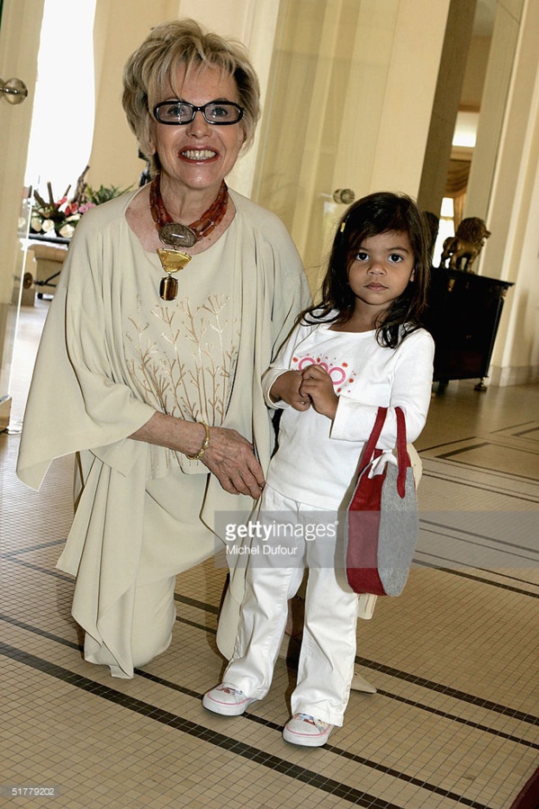 Images rares de Viviane Wade avec sa belle-fille Karine, la défunte épouse de Karim Wade Images rares de Viviane Wade avec sa belle-fille Karine, la défunte épouse de Karim Wade