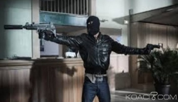 Braquage de banque en pleine journée à Dakar: les assaillants ont emporté 6 millions de francs CFA Braquage de banque en pleine journée à Dakar: les assaillants ont emporté 6 millions de francs CFA