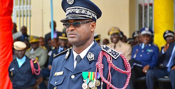 Série de braquages au Sénégal: Quand le DG de la police fuit ses responsabilités Série de braquages au Sénégal: Quand le DG de la police fuit ses responsabilités