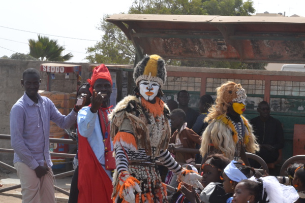 PHOTOS: Le Mardi gras bat son plein dans les rues de Dakar PHOTOS: Le Mardi gras bat son plein dans les rues de Dakar