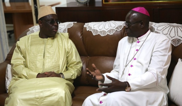 Mgr Benjamin Ndiaye: « J’ai peur que le développement actuel se traduise en recul démocratique pour notre pays » Mgr Benjamin Ndiaye: « J’ai peur que le développement actuel se traduise en recul démocratique pour notre pays »