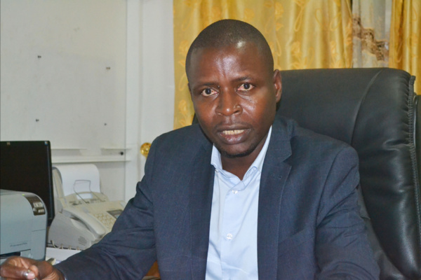 Politique d'exclusion à Ziguinchor- Dr Mendy dénonce : «Ceux qui s’adonnent à ce jeu dangereux, n’aiment pas le président Sall» Politique d'exclusion à Ziguinchor- Dr Mendy dénonce : «Ceux qui s’adonnent à ce jeu dangereux, n’aiment pas le président Sall»