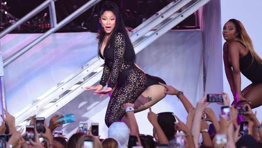 Quand Nicki Minaj bat un record d’Aretha Franklin… elle twerke