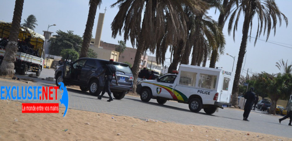 En direct de la place de l'obélisque: un calme plat, la police se déploie, la gendarmerie veille de loin En direct de la place de l'obélisque: un calme plat, la police se déploie, la gendarmerie veille de loin