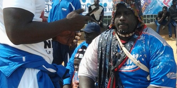 Lutte avec frappe: Sa Thiés humilie Ness en 20 secondes Lutte avec frappe: Sa Thiés humilie Ness en 20 secondes