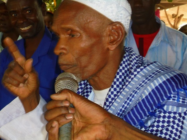 Elections législatives et présidentielle: les sages du Faloudou investissent Abdoulaye Baldé Elections législatives et présidentielle: les sages du Faloudou investissent Abdoulaye Baldé