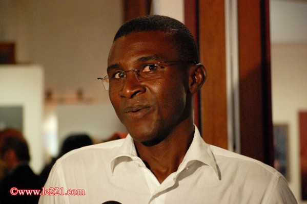 Le célèbre photographe Mamadou Gomis arrêté Le célèbre photographe Mamadou Gomis arrêté