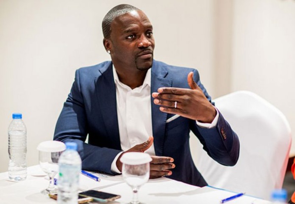 Akon traîné en justice pour 100 millions de dollars