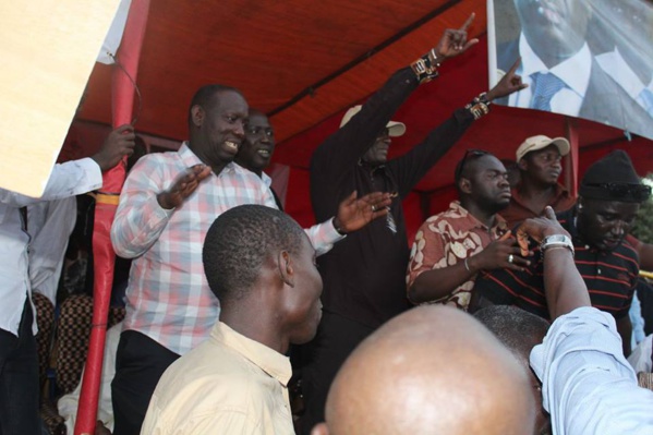 Photos: Benoit Sambou fait le plein dans son fief de Ziguinchor Photos: Benoit Sambou fait le plein dans son fief de Ziguinchor