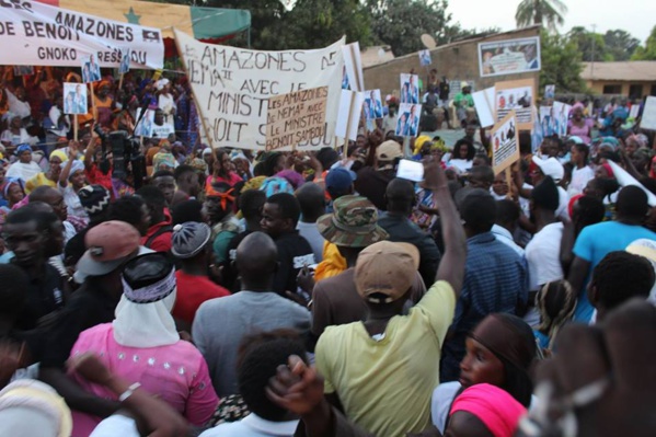 Photos: Benoit Sambou fait le plein dans son fief de Ziguinchor Photos: Benoit Sambou fait le plein dans son fief de Ziguinchor