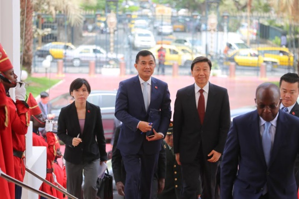 Le vice Président de la République populaire de Chine, reçu au Palais de la république Le vice Président de la République populaire de Chine, reçu au Palais de la république
