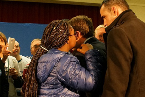 Portrait : Sibeth Ndiaye, la Sénégalaise incontournable de la campagne d’En Marche! Portrait : Sibeth Ndiaye, la Sénégalaise incontournable de la campagne d’En Marche!