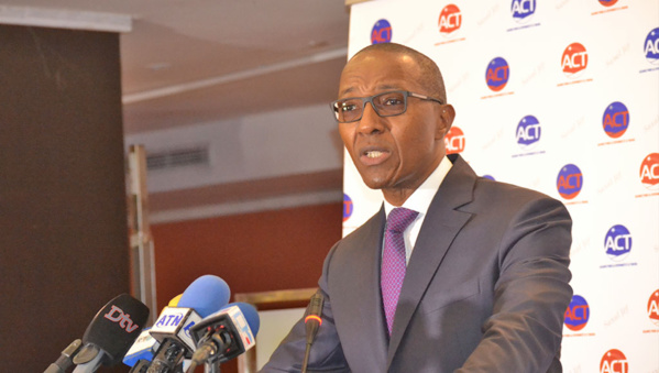 Abdoul Mbaye: «les ambassades et les consulats sont devenus pour l’essentiel des repères de militants APR » Abdoul Mbaye: «les ambassades et les consulats sont devenus pour l’essentiel des repères de militants APR »