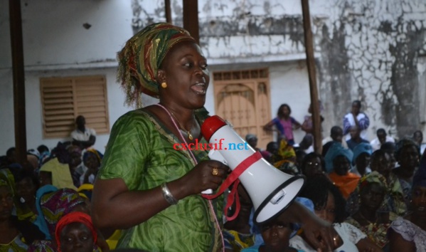 Ziguinchor: l'Apériste Aminata Tamba appelle à voter contre la liste de Macky Sall Ziguinchor: l'Apériste Aminata Tamba appelle à voter contre la liste de Macky Sall
