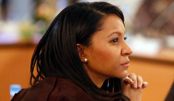 Zeinab demande le divorce à l'ancien président Jammeh Zeinab demande le divorce à l'ancien président Jammeh