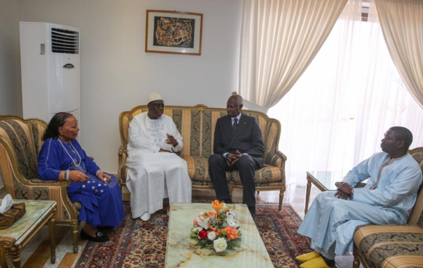 Macky Sall a rencontré le président Diouf hier Macky Sall a rencontré le président Diouf hier