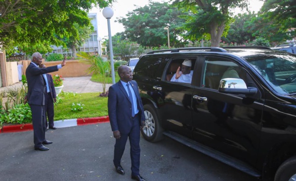 Macky Sall a rencontré le président Diouf hier Macky Sall a rencontré le président Diouf hier