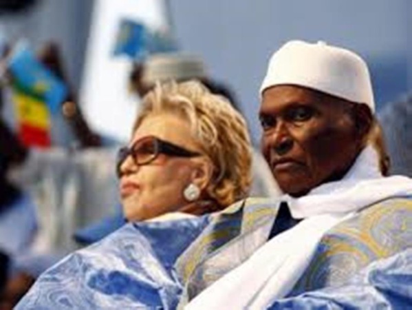 Les doutes sur les Wade prennent de l’ampleur: leur jet privé, leurs valises et leurs téléphones... Les doutes sur les Wade prennent de l’ampleur: leur jet privé, leurs valises et leurs téléphones...