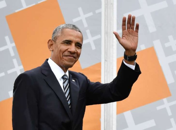 Barack Obama revient doucement sur le terrain politique