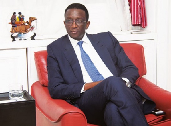 Législatives à Dakar: Amadou Ba revendique sa victoire avec 7.000 voix d'avance, sur fond de tensions...