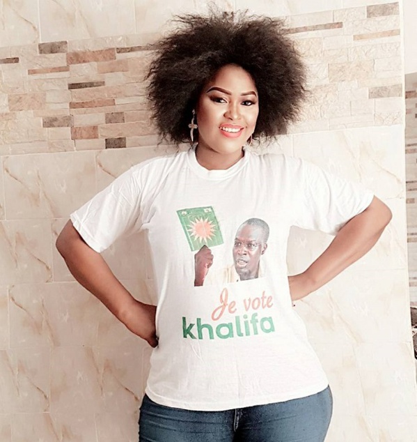 La Chanteuse Guigui, a voté pour la coalition Taxwu Sénégaal La Chanteuse Guigui, a voté pour la coalition Taxwu Sénégaal