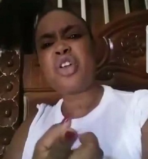 Penda Ba persiste et signe: « je n’irai pas en prison, j’assume mes propos et je suis 100% Macky» (Regardez) Penda Ba persiste et signe: « je n’irai pas en prison, j’assume mes propos et je suis 100% Macky» (Regardez)