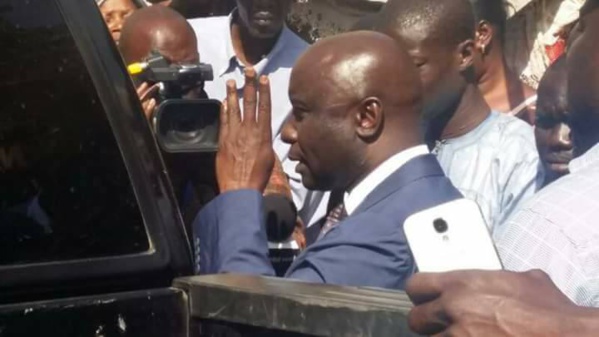 Dernière minute: Idrissa Seck bloqué à Rebeuss Dernière minute: Idrissa Seck bloqué à Rebeuss